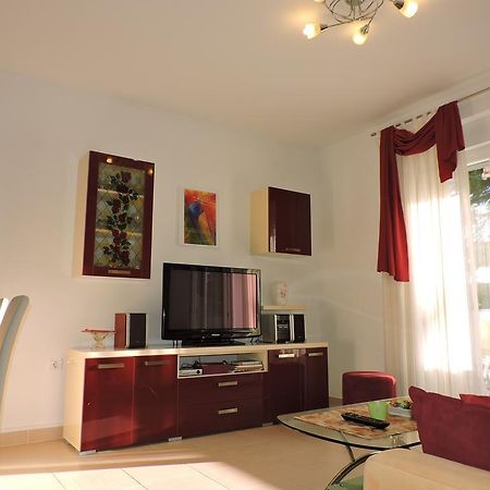 Apartman Legin Fazana Ngoại thất bức ảnh