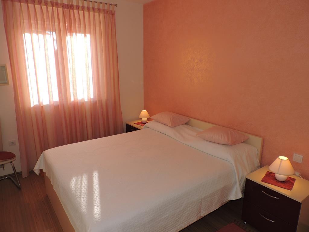 Apartman Legin Fazana Ngoại thất bức ảnh