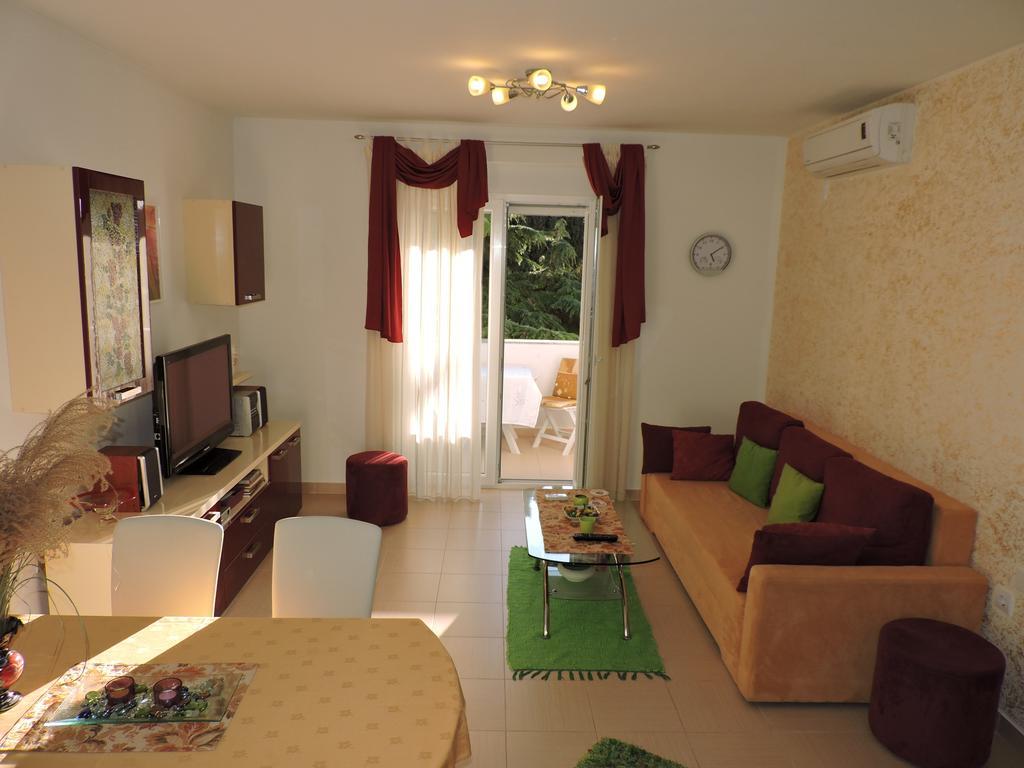 Apartman Legin Fazana Ngoại thất bức ảnh