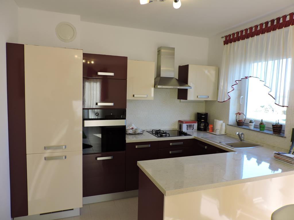 Apartman Legin Fazana Ngoại thất bức ảnh